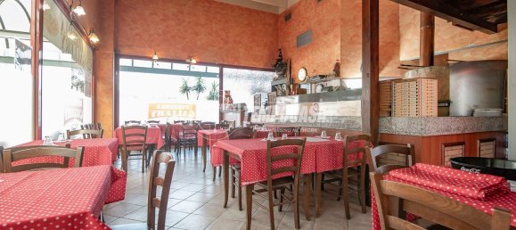 120m² Commercial property in Sesto San Giovanni, Italy No. 269384 18