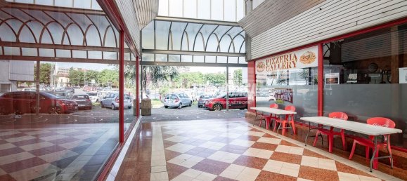 120m² Commercial property in Sesto San Giovanni, Italy No. 269384 4