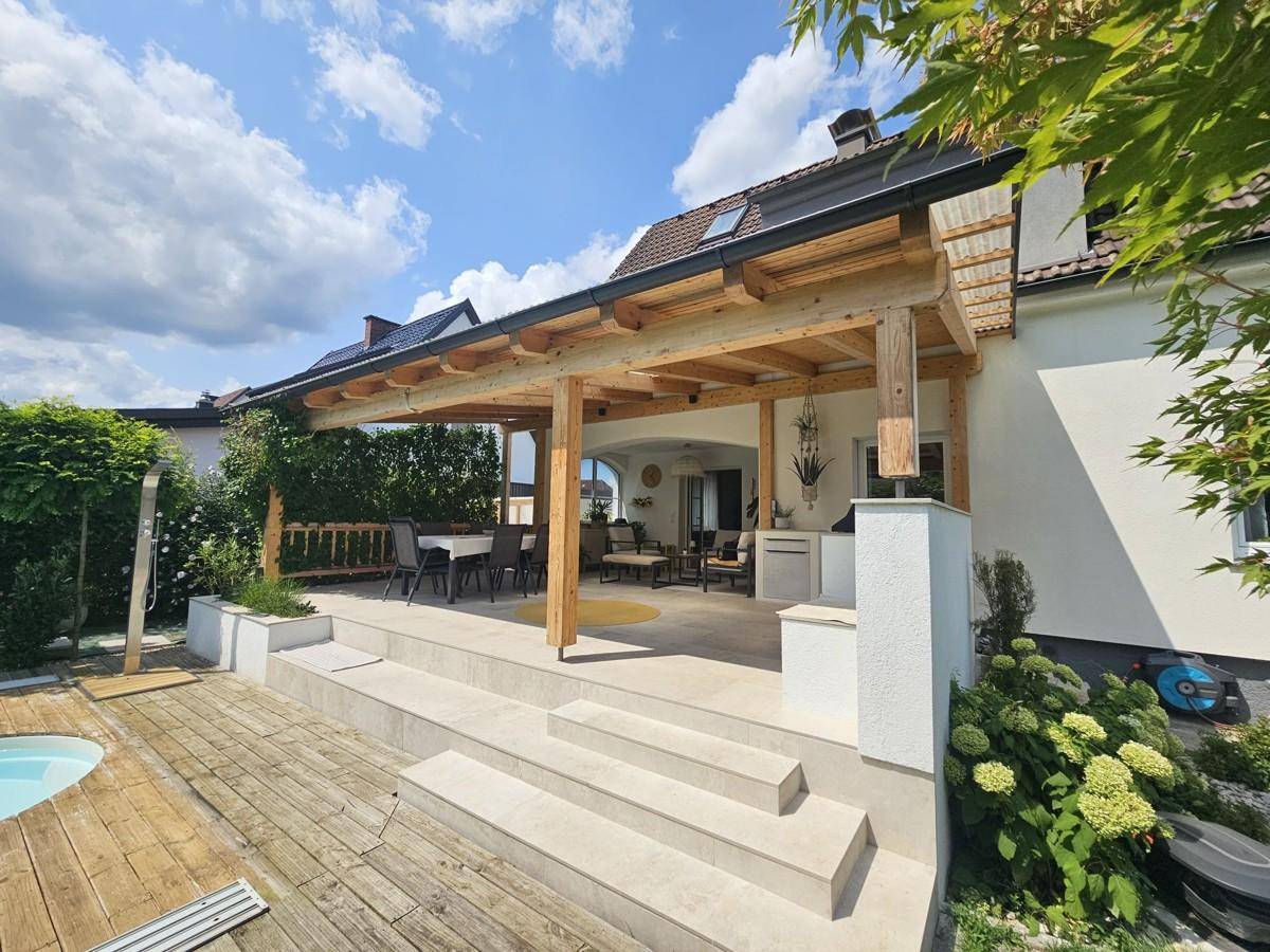 Casa de 3 dormitorios en Steyr, Austria No. 231671