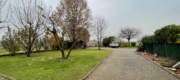 5 bedrooms Villa in Sala Bolognese, Italy No. 79270 4