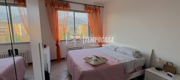 2 rooms Apartment in Bergamo, Italy No. 237720 2