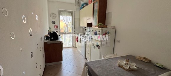 2 rooms Apartment in Bergamo, Italy No. 237720 4