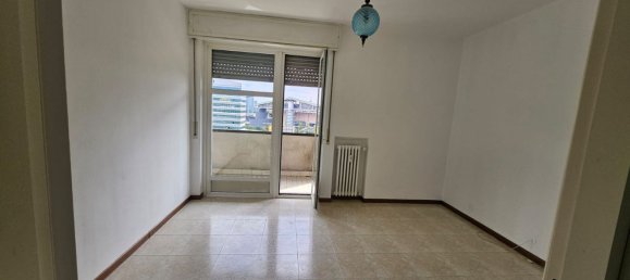 2 rooms Apartment in Milan, Italy No. 314157 7