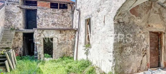 4 bedrooms House in Abbadia Lariana, Italy No. 134184 6