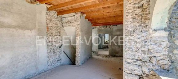 4 bedrooms House in Abbadia Lariana, Italy No. 134184 8