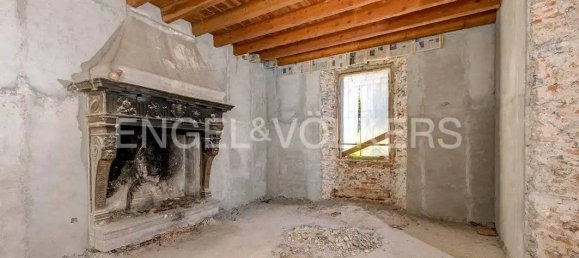 4 bedrooms House in Abbadia Lariana, Italy No. 134184 9