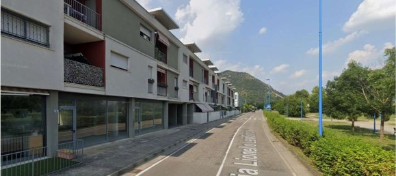Propriété commerciale à Brescia, Italy 188m² No. 359670 12