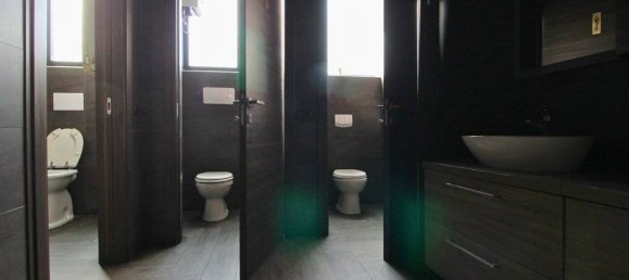 2 rooms Commercial property in Cesano Maderno, Italy No. 377196 13