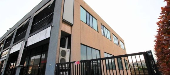 2 rooms Commercial property in Cesano Maderno, Italy No. 377196 18