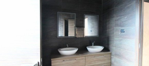 2 rooms Commercial property in Cesano Maderno, Italy No. 377196 12