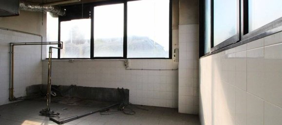 2 rooms Commercial property in Cesano Maderno, Italy No. 377196 6