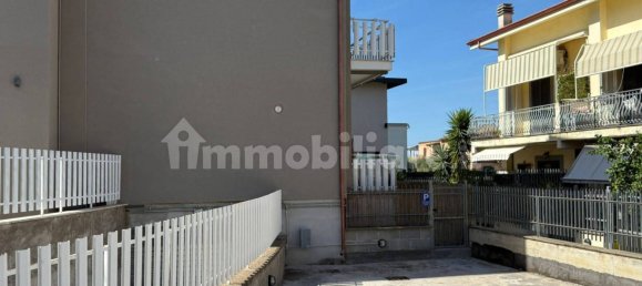 Пентхаус с 2 спальнями в Рим, Италия № 334349 3