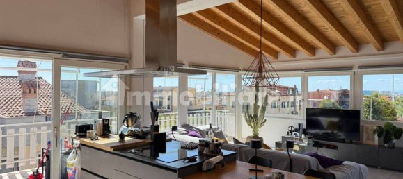 Пентхаус с 2 спальнями в Рим, Италия № 334349 21