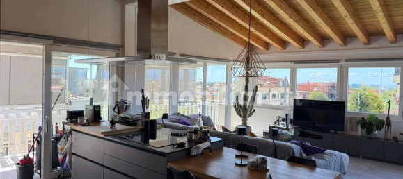 Пентхаус с 2 спальнями в Рим, Италия № 334349 20