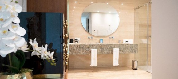 8 bedrooms House in Quarteira, Portugal No. 93302 35