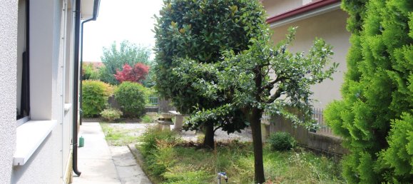 Дом с 8 спальнями в Порденоне, Италия № 373249 3