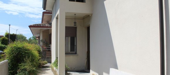 Дом с 8 спальнями в Порденоне, Италия № 373249 5