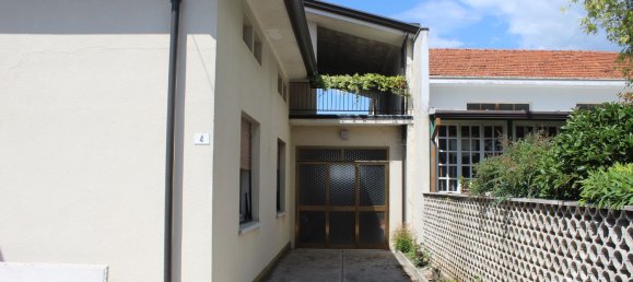 Дом с 8 спальнями в Порденоне, Италия № 373249 6