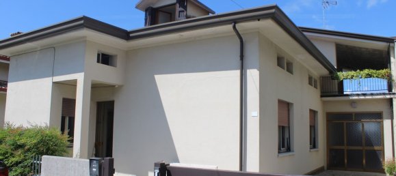 Дом с 8 спальнями в Порденоне, Италия № 373249 2