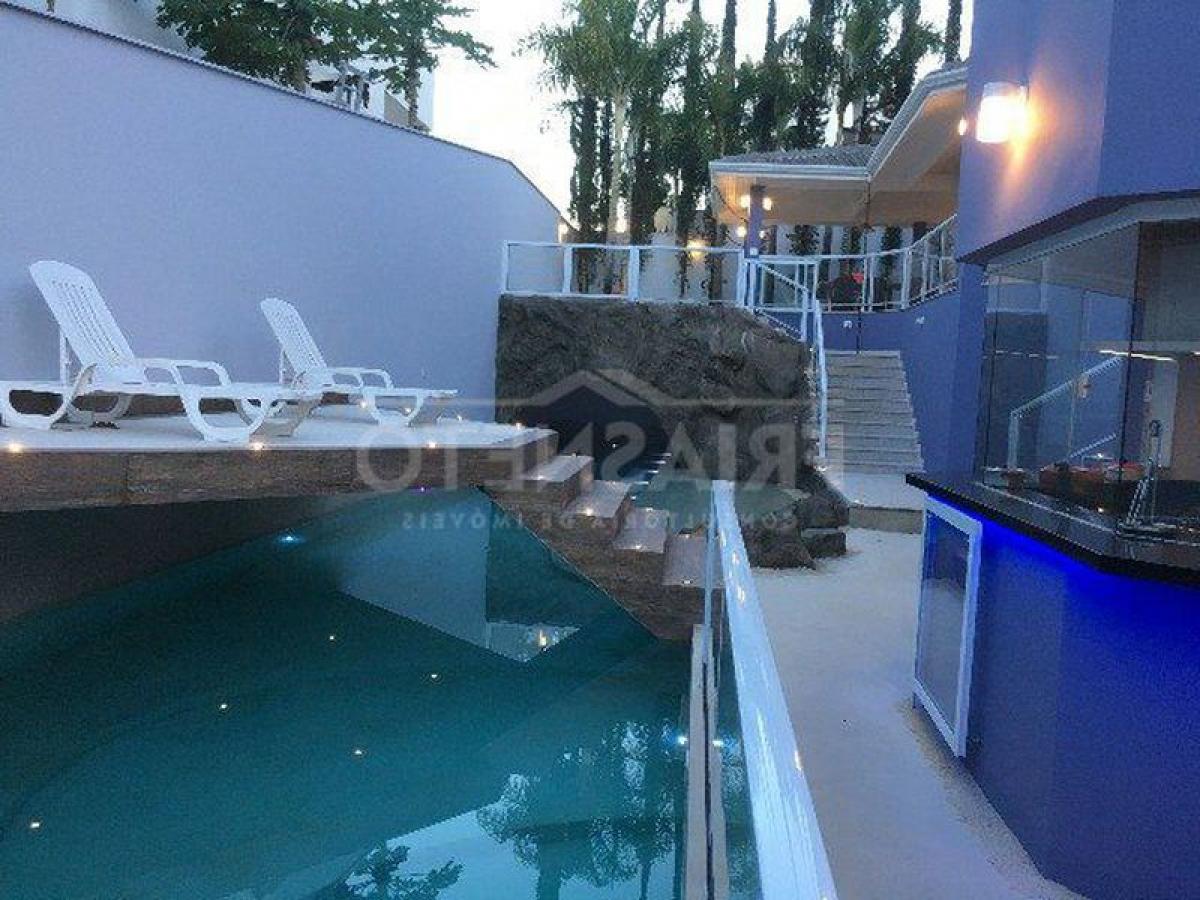 Дом с 5 спальнями в Сан-Паулу, Бразилия № 566582