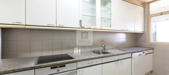 2 bedrooms Apartment in Porto, Portugal No. 15102 8