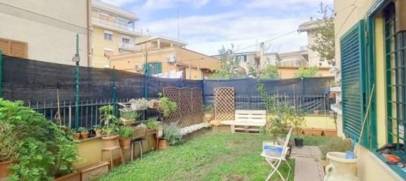 Apartamento de 2 habitaciónes en Rome, Italy No. 24051 2