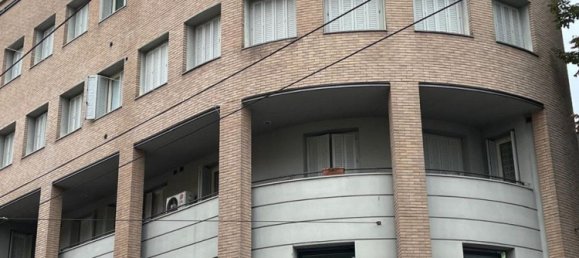 3 rooms Apartment in Parma, Italy No. 225850 2