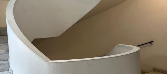 3 rooms Apartment in Parma, Italy No. 225850 3