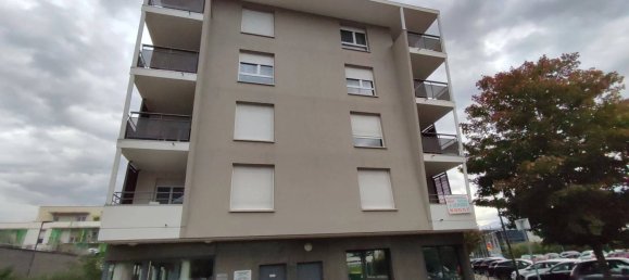 2 bedrooms Apartment in Saint-Martin-d'Heres, France No. 190990 11