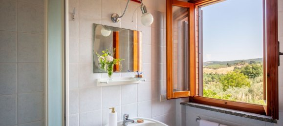 4 bedrooms Villa in Montalcino, Italy No. 330125 7