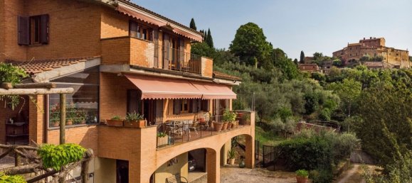 4 bedrooms Villa in Montalcino, Italy No. 330125 20