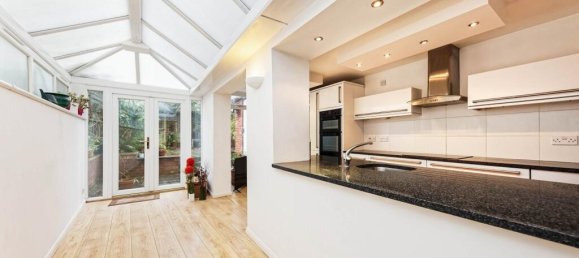 Casa T3 em Chilham, United Kingdom N.º 2465 8