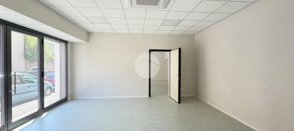 55m² Office in Brescia, Italy No. 301689 6