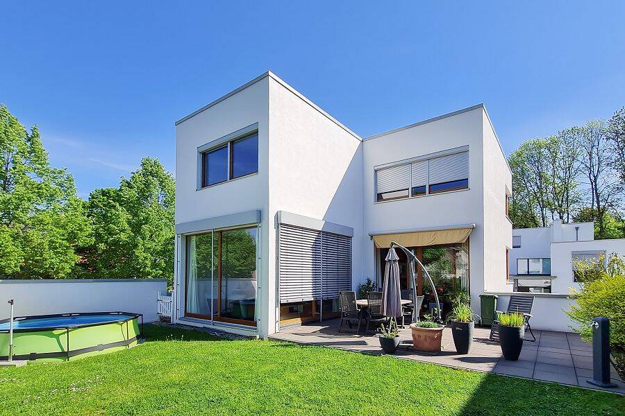 Дом с 6 комнатами в Hildesheim, Германия № 326392