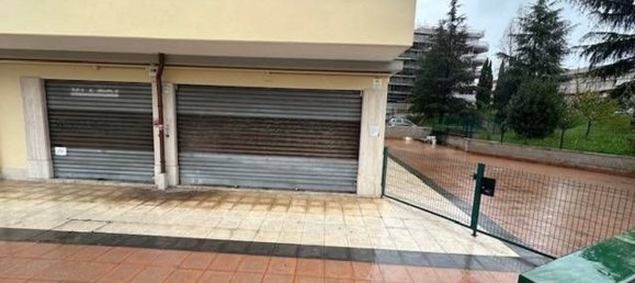 Gewerbliche Immobilie in Rome, Italy 84m², Nr. 90889 2