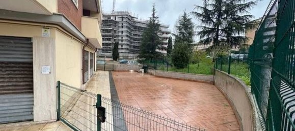 Gewerbliche Immobilie in Rome, Italy 84m², Nr. 90889 4