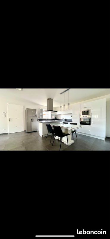 Casa de 3 dormitorios en Pierrefeu-du-Var, France No. 338546