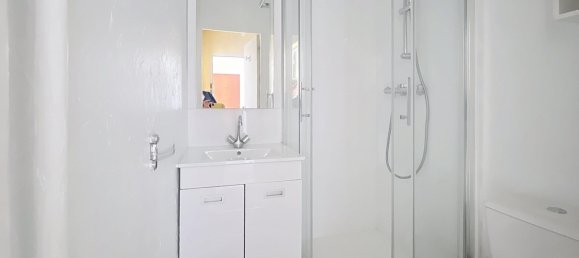 Estudio en Troyes, France No. 283888 4