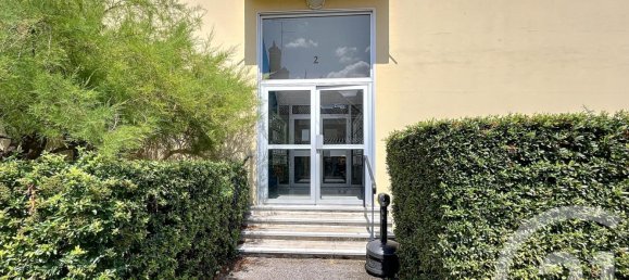 Estudio en Troyes, France No. 283888 9