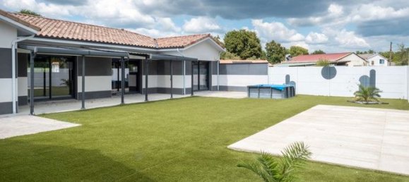 3 bedrooms House in Saint-Pierre-du-Mont, France No. 278989 8