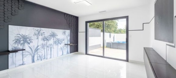 3 bedrooms House in Saint-Pierre-du-Mont, France No. 278989 4