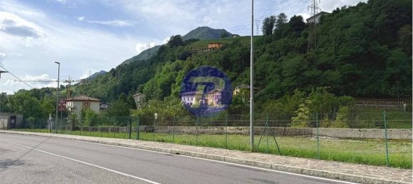 1390m² Warehouse in San Giovanni Bianco, Italy No. 360199 5