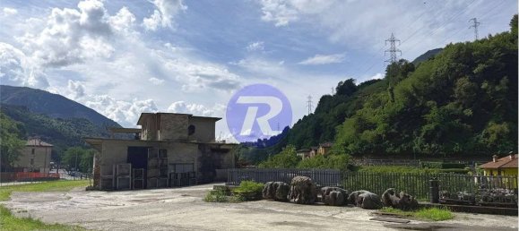 1390m² Warehouse in San Giovanni Bianco, Italy No. 360199 9
