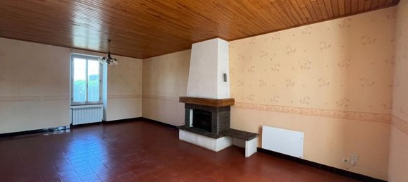 2 bedrooms House in Sennecay, France No. 283343 4