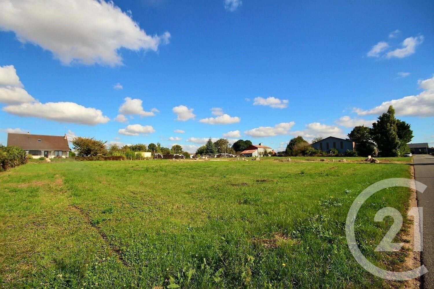  قطعة أرض في Seris, France رقم 216160