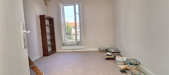 2 bedrooms House in Vitry-sur-Seine, France No. 169185 5