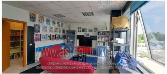 Дом с 2 спальнями в Фрозиноне, Италия № 380260 6