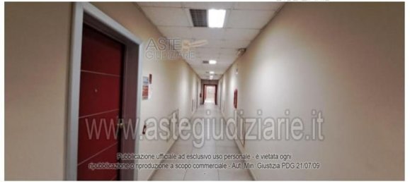 Дом с 2 спальнями в Фрозиноне, Италия № 380260 8