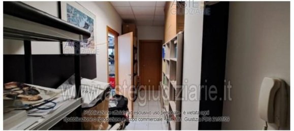 Дом с 2 спальнями в Фрозиноне, Италия № 380260 4