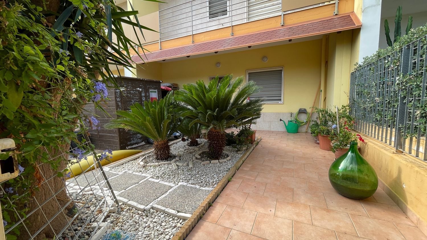 4 bedrooms Villa in Bari, Italy No. 366354